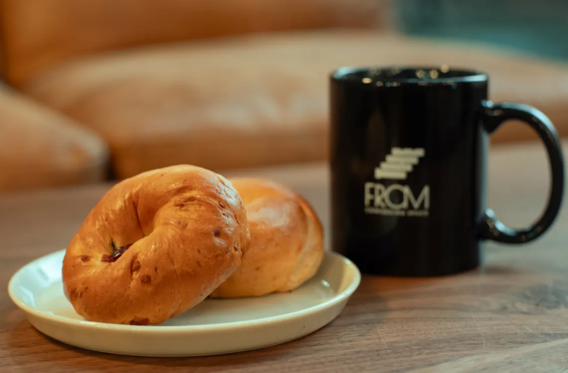 ベーグルとコーヒー