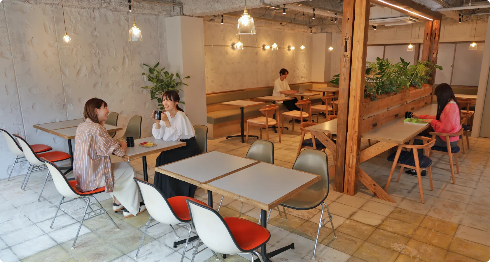 !Fカフェスペースの様子