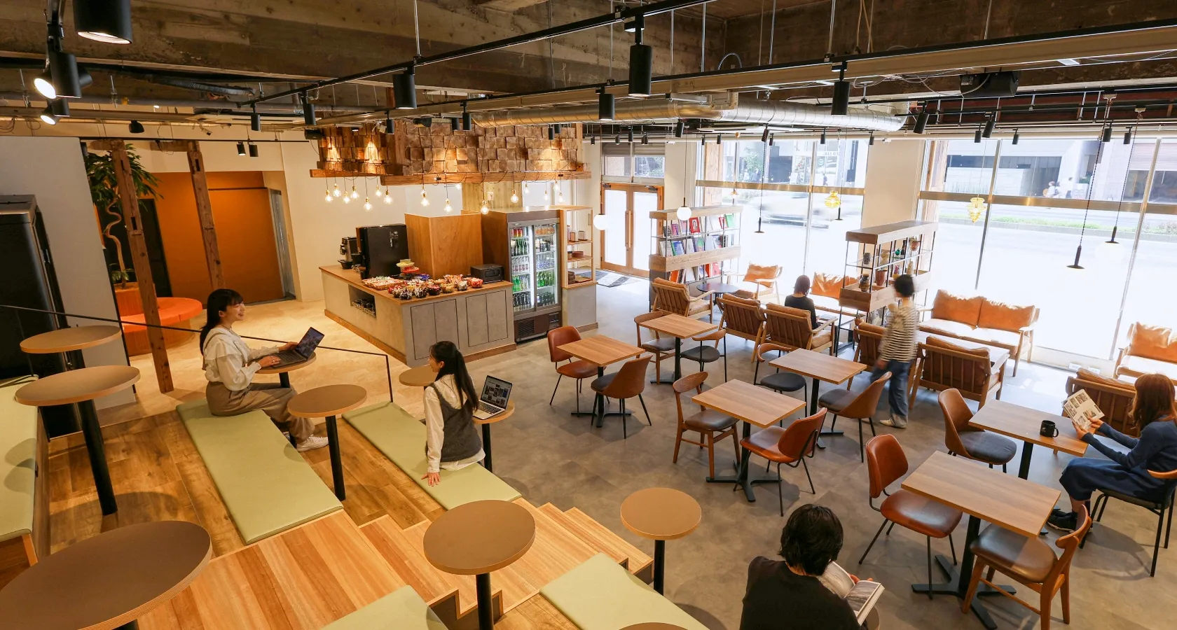 カフェスペースの様子